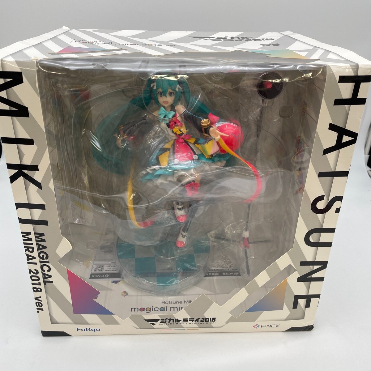 ミラコレ Figure HATSUNE MIKU Limited Magical Mirai 2018 Ver. 1/7 Scale F