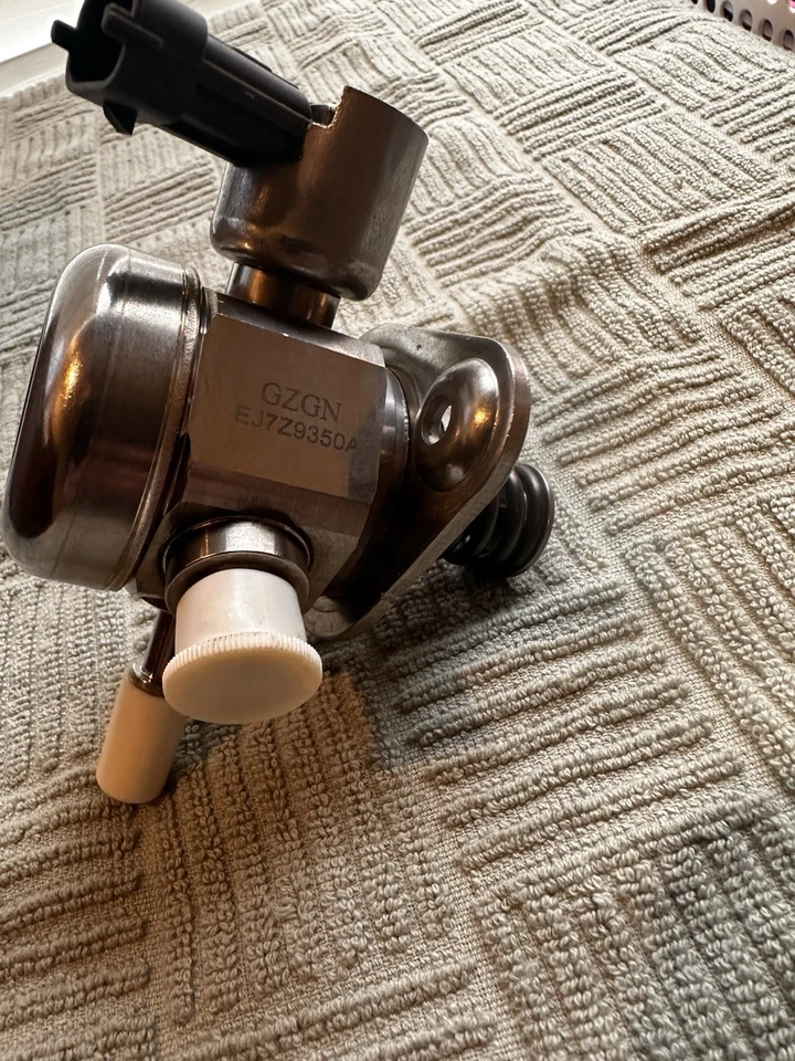 Bomba de combustible de alta presión compatible. Para Nissan X-Trail T32/Juke/Rogue Sport Foto 3 de 3