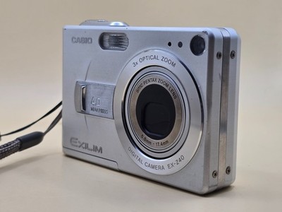 Casio EXILIM ZOOM EX-Z40 4.0MP Digital Camera - Silver (EXZ40S