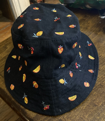 URBAN OUTFITTERS Bucket Hat Unisex black fruit 100% Cotton