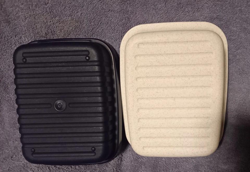 Tupperware Kleiner Bäckermeister Brotbehälter mit Teiler Blau super Zustand . - Bild 3 von 4