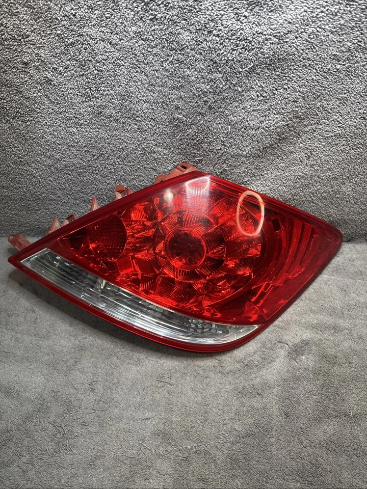 2005 2006 2007 2008 Acura RL Tail Light Lamp Passenger Right Side Genuine OEM - Image 2 of 4