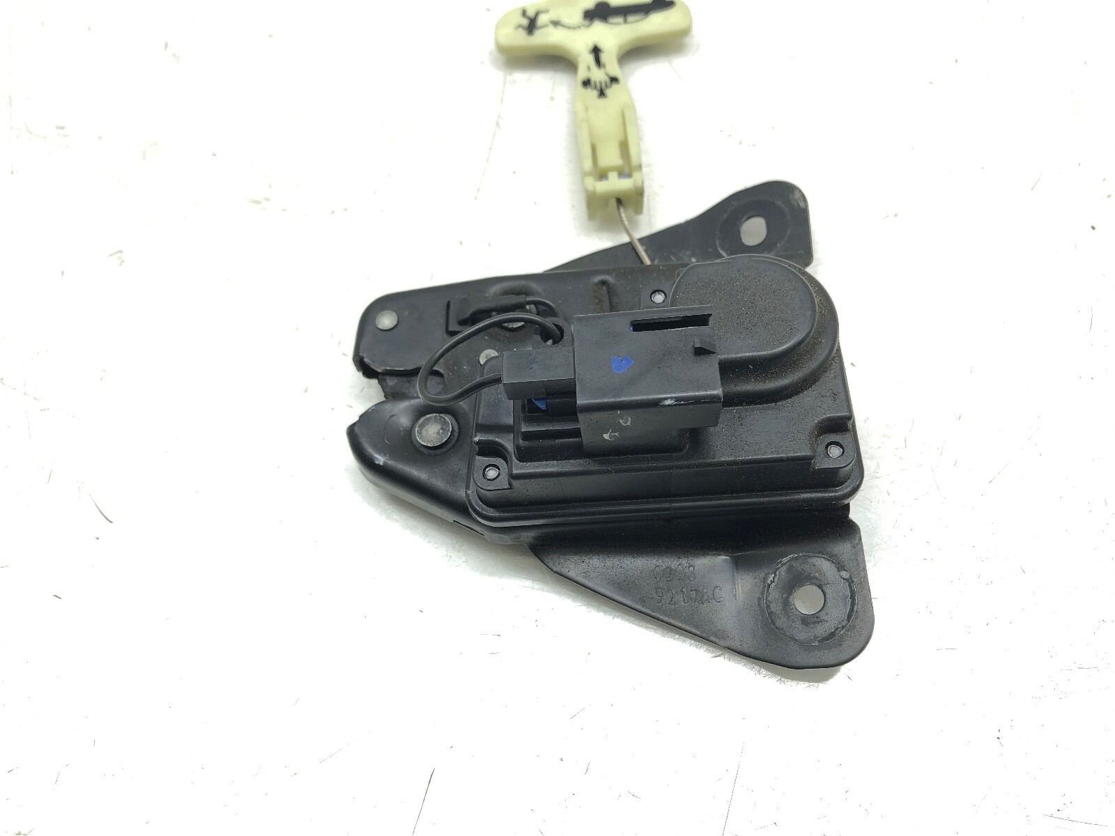 2014-2017 MASERATI GHIBLI REAR TRUNK LID DOOR EMERGENCY OPENER HANDLE OEM.