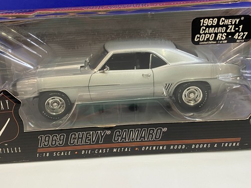 HIGHWAY 61 COLLECTIBLES 1/18 SILVER 1969 CHEVY CAMARO ZL 1 COP RS 427 1 OF 600 - Picture 2 of 11