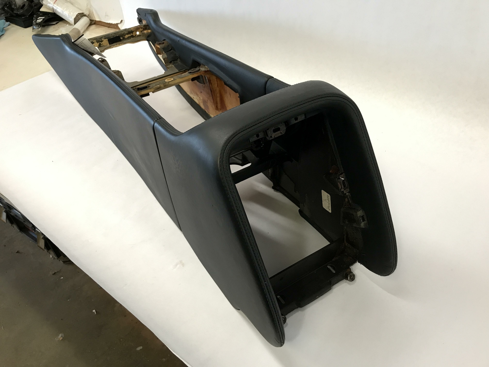 06 07 08 BENTLEY CONTINENTAL FLYING SPUR CENTER CONSOLE ARMREST LOWER 3w0863305c