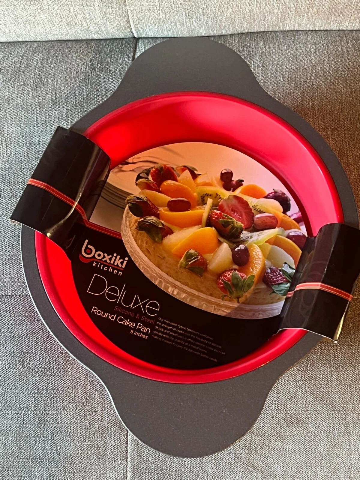 Boxiki 9 Inch Nonstick Silicone Round Cake Pan With Steel Frame Handles