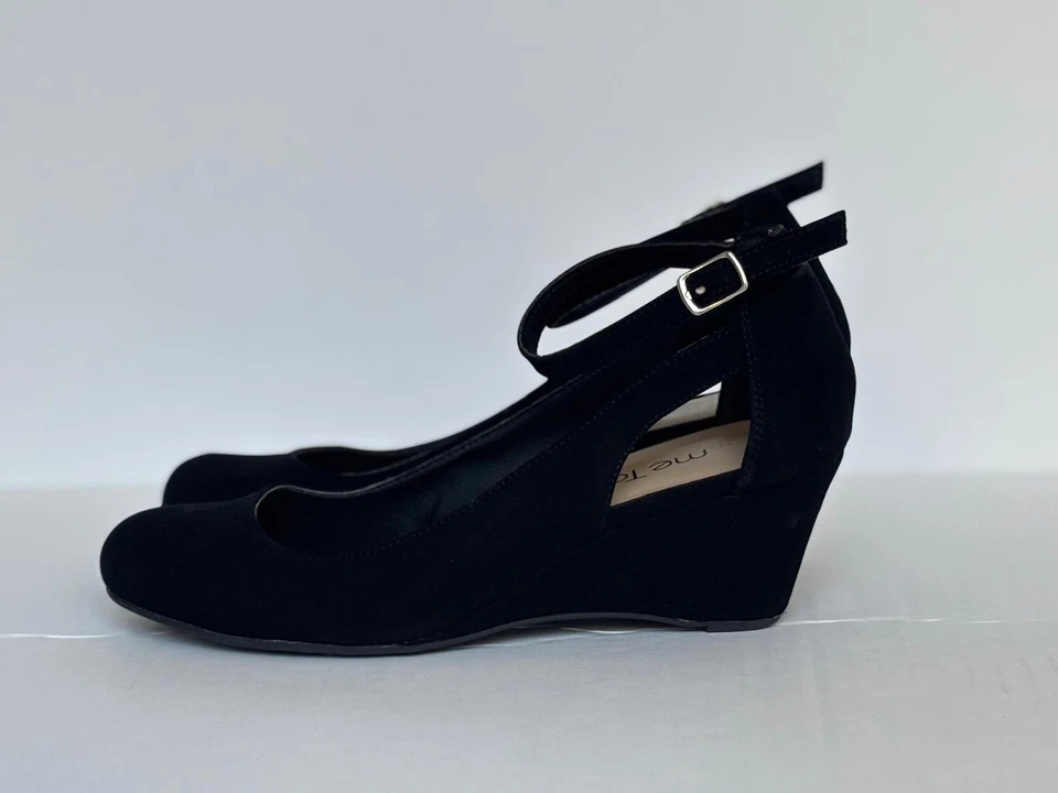 Me Too Morgan黑色麂皮绒楔形高跟鞋女式7.5米踝带舒适鞋 — 第 3/4 张图片
