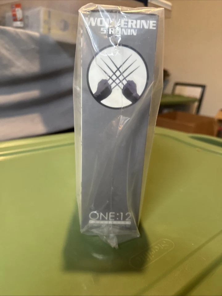 Mezco Toyz One:12 Collective Marvel Wolverine 5 Ronin NYCC 2018 Rare New In Bag - Image 3 of 4