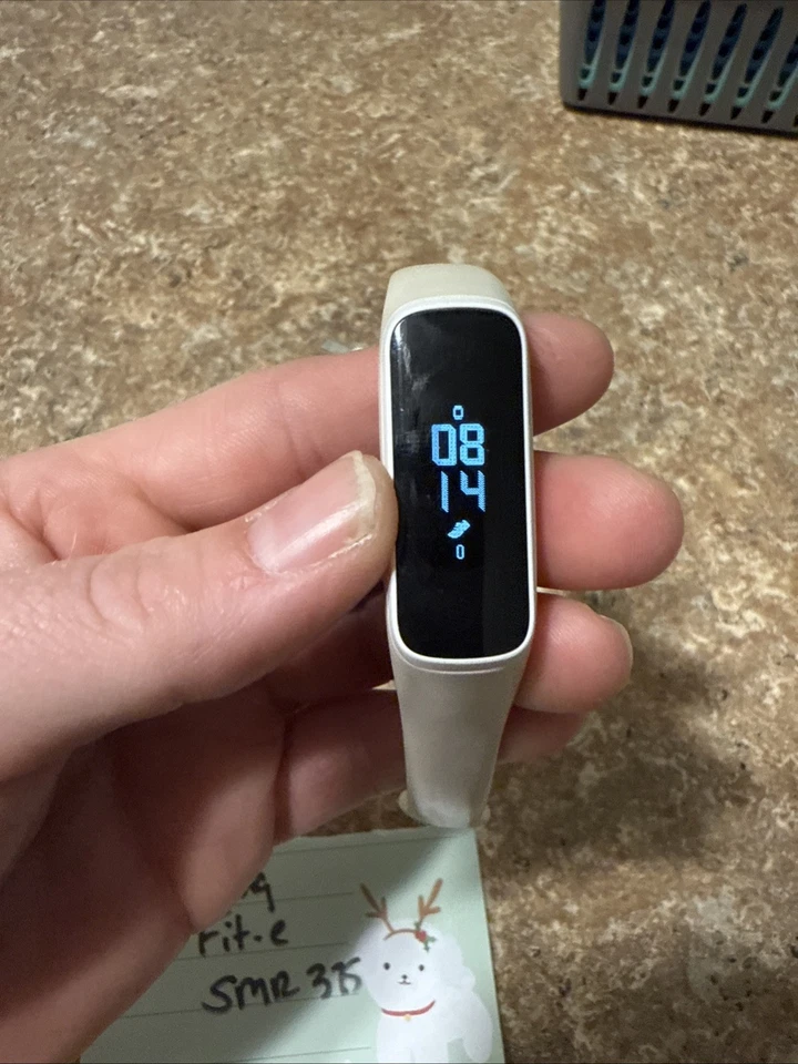 Фитнес-трекер SAMSUNG Galaxy Fit-e SM-R375 5ATM водонепроницаемый для Android / iOS - Изображение 2 из 4