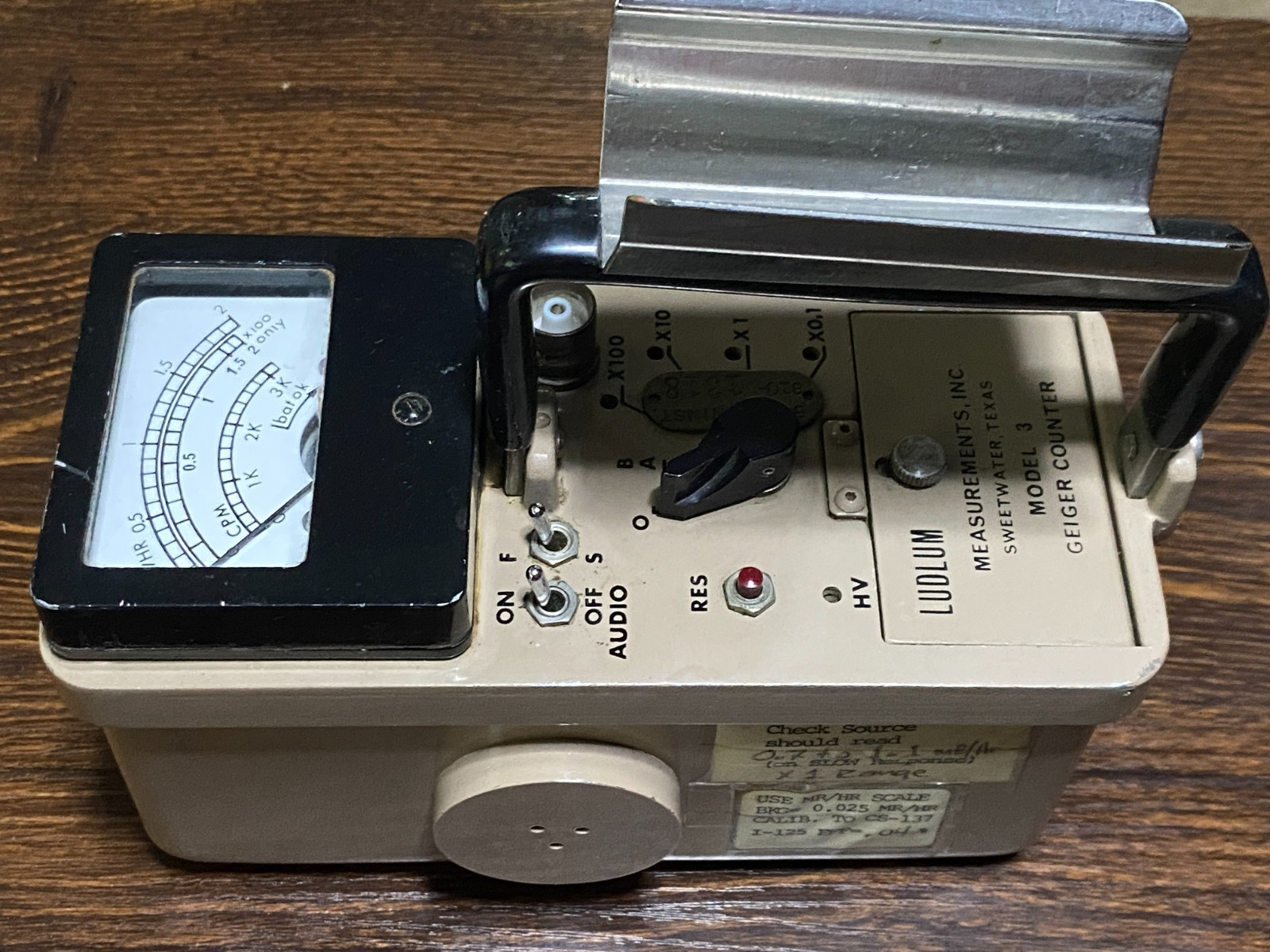 Ludlum Model 3 Geiger Counter