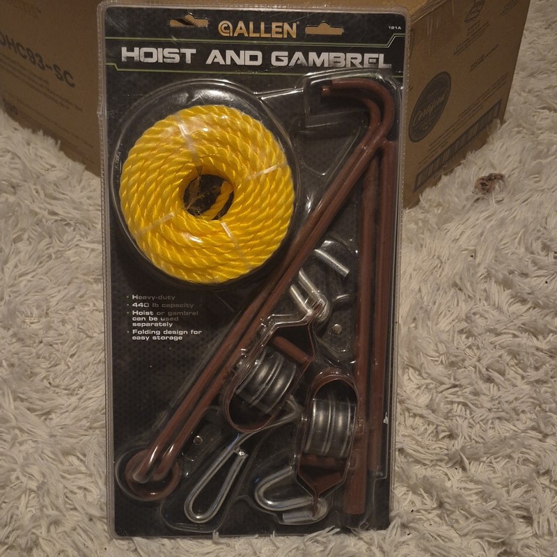 Allen Hoist and Gambrel Set Heavy-Duty Folding Design, 440 lb Capacity