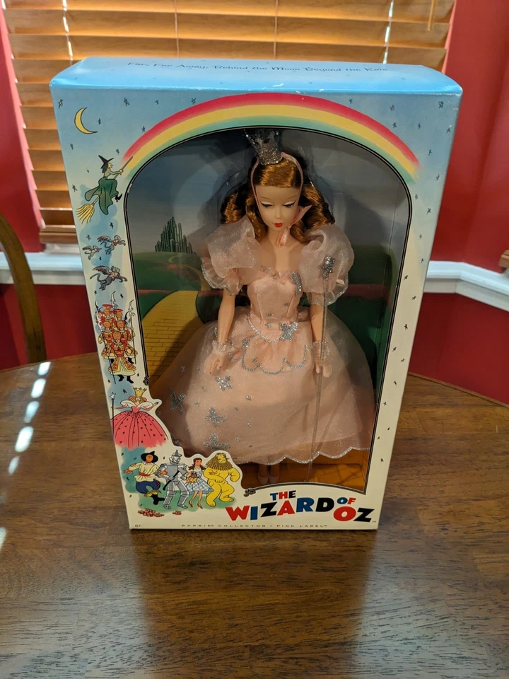 Barbie coleccionable The Wizard of Oz-Glinda “The Good Witch” Pink Label 2010 nueva en caja Foto 3 de 4