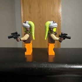  2 NEW Star Wars Hera Syndulla Dark Tan Arms Lego Minifigure 75053 75127