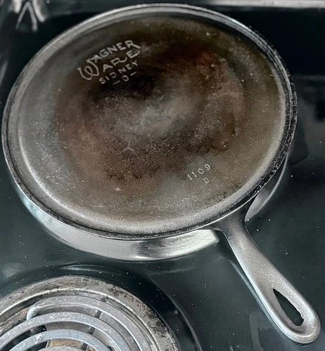 Vintage Wagner Ware Sidney -O- #1109D 10” Cast Iron Griddle Skillet - Excellent