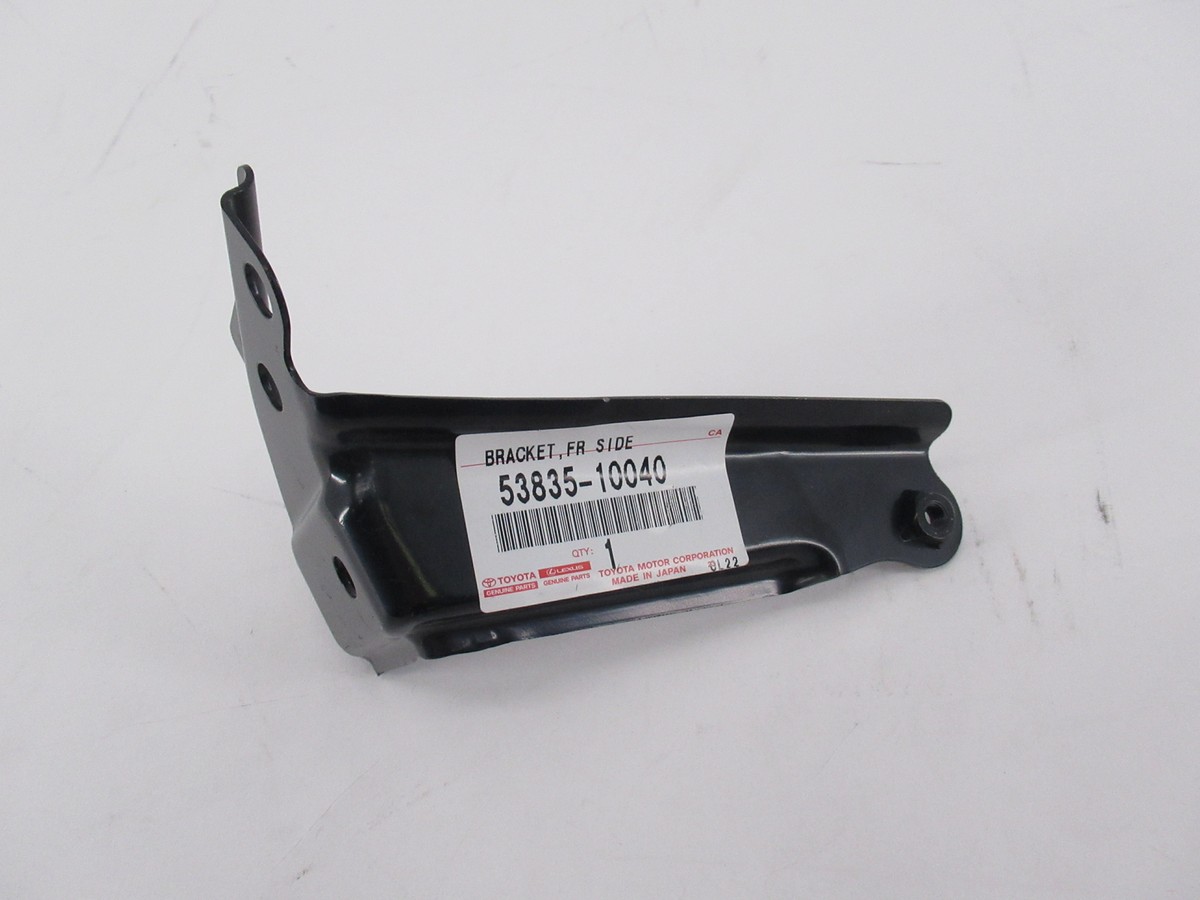 Genuine OEM Toyota 53835-10040 Passenger Front Fender Bracket 2018