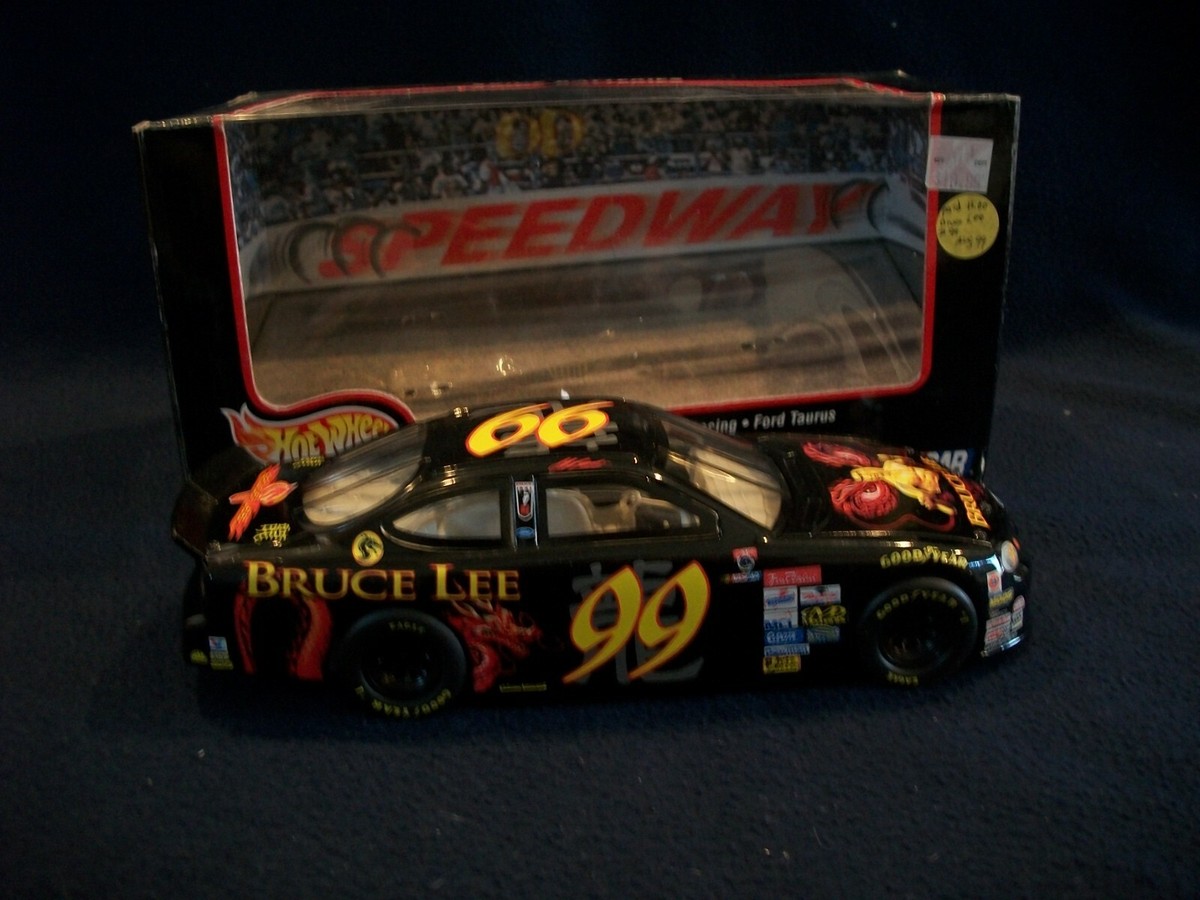 Hot Wheels Racing #99 JEFF BURTON Bruce Lee Roush Racing Taurus 1