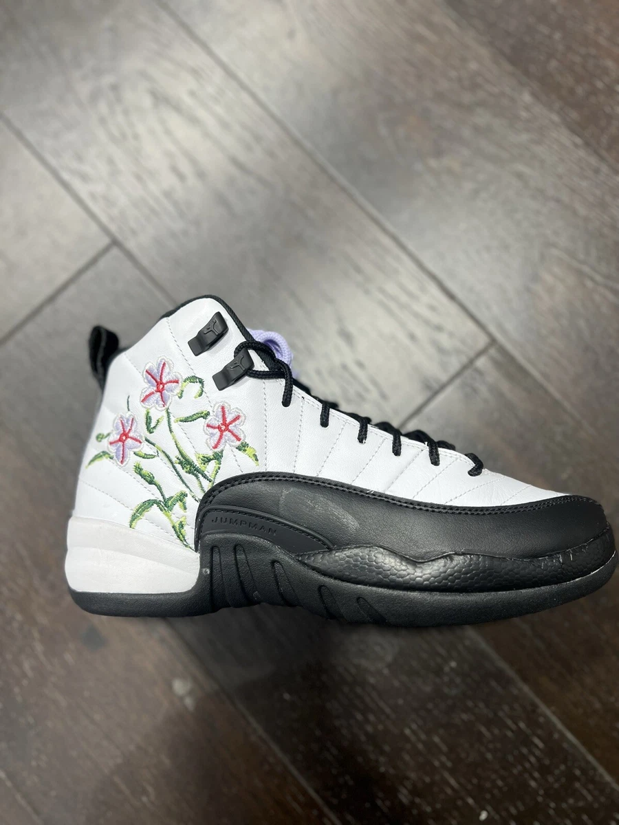jordan taxis black and white