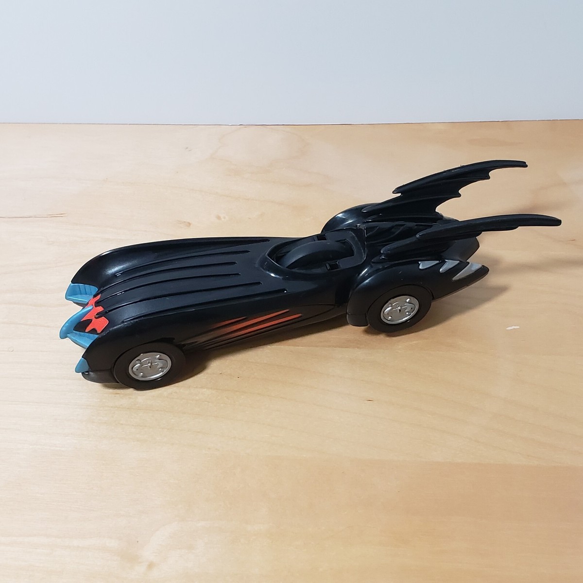 Vintage 1997 Hasbro DC Comics Batmobile Batman collector car -no