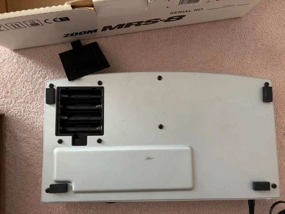 Rare Zoom MRS-8 Multi-trak Recording Studio Recorder MRS8 Portable Silver F/S JP - Image 3 of 4