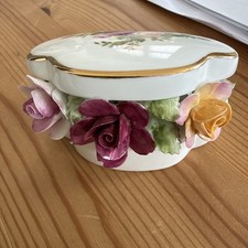 Royal Albert Old Country Roses model trinket box ornament with applied flowers