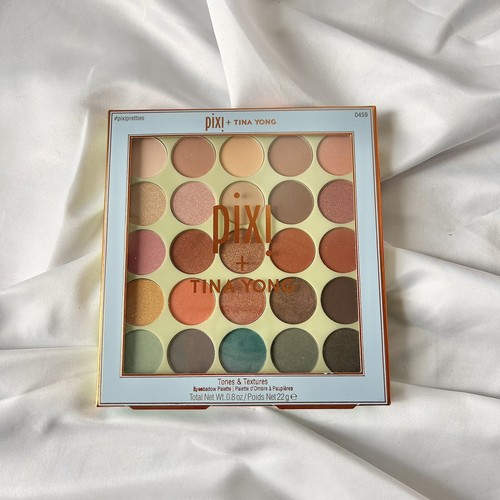 Pixi + Tina Yong Eyeshadow Pallet 0.8 ounce - Afbeelding 1 van 2