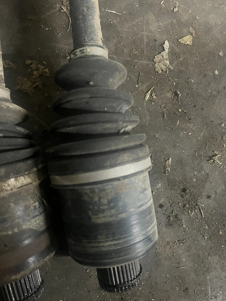 Polaris Sportsman 800 Efi Ho 2006 ejes traseros CV, buen estado de uso Foto 2 de 4