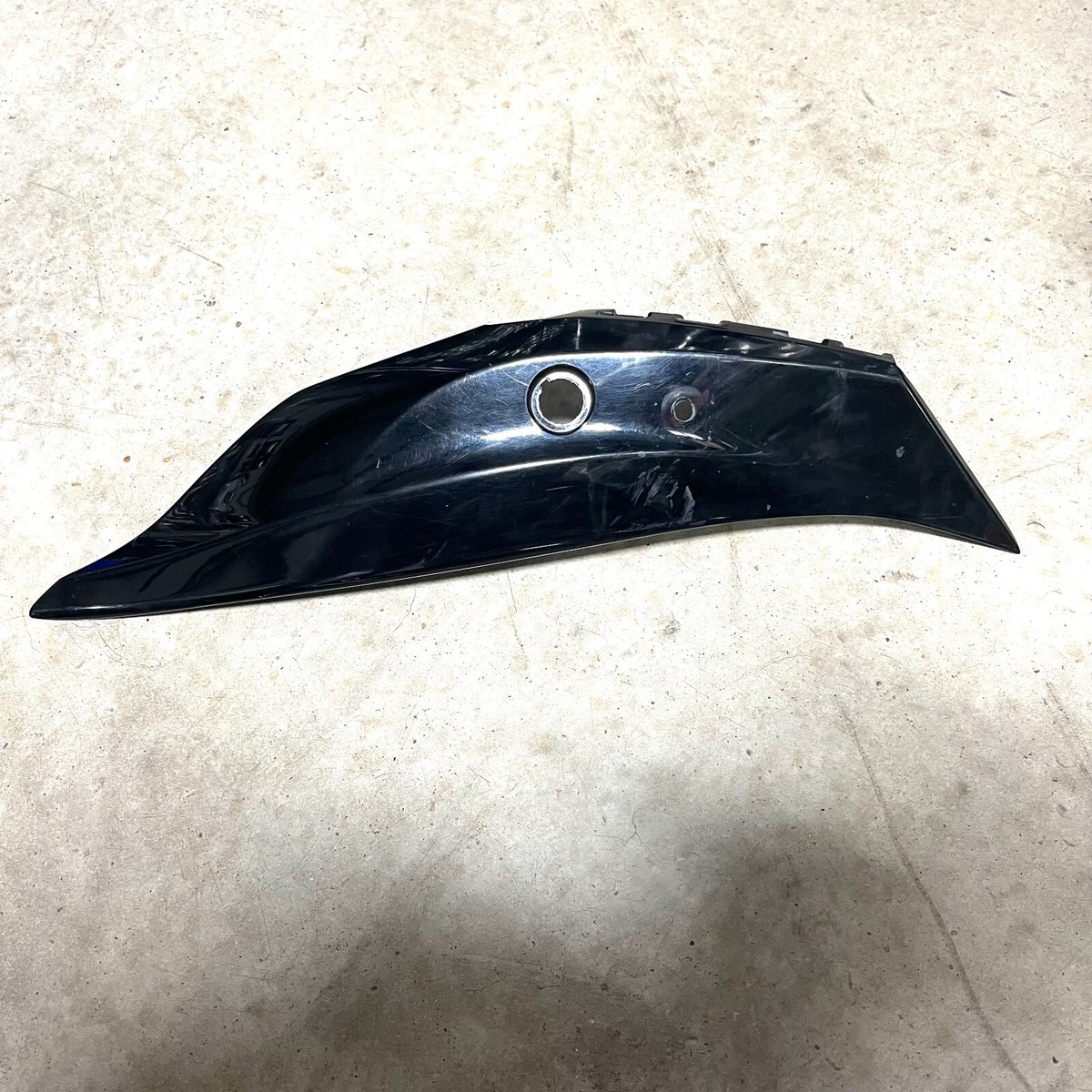USED* OEM LEFT REAR TAIL FAIRING COVER 36001-0640 16-20