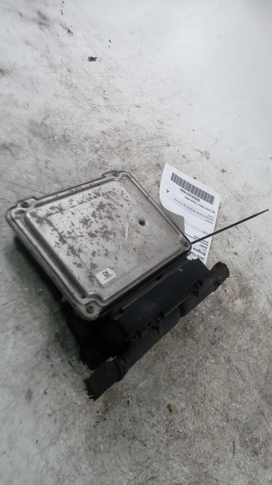 2013 Volkswagen Tiguan Engine Control Module ECM 06J906027FB OEM Used Foto 3 de 4
