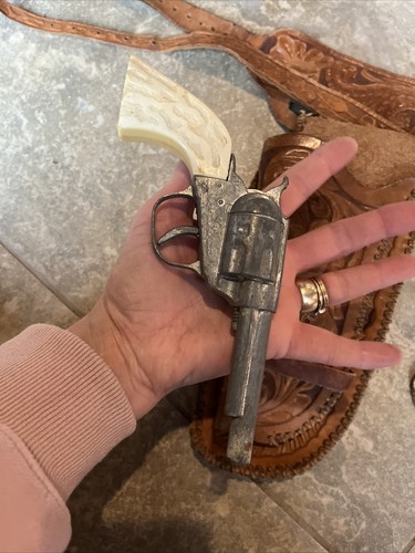 Vintage leather childs toy holster tooled leather JOHN - Picture 8 of 9