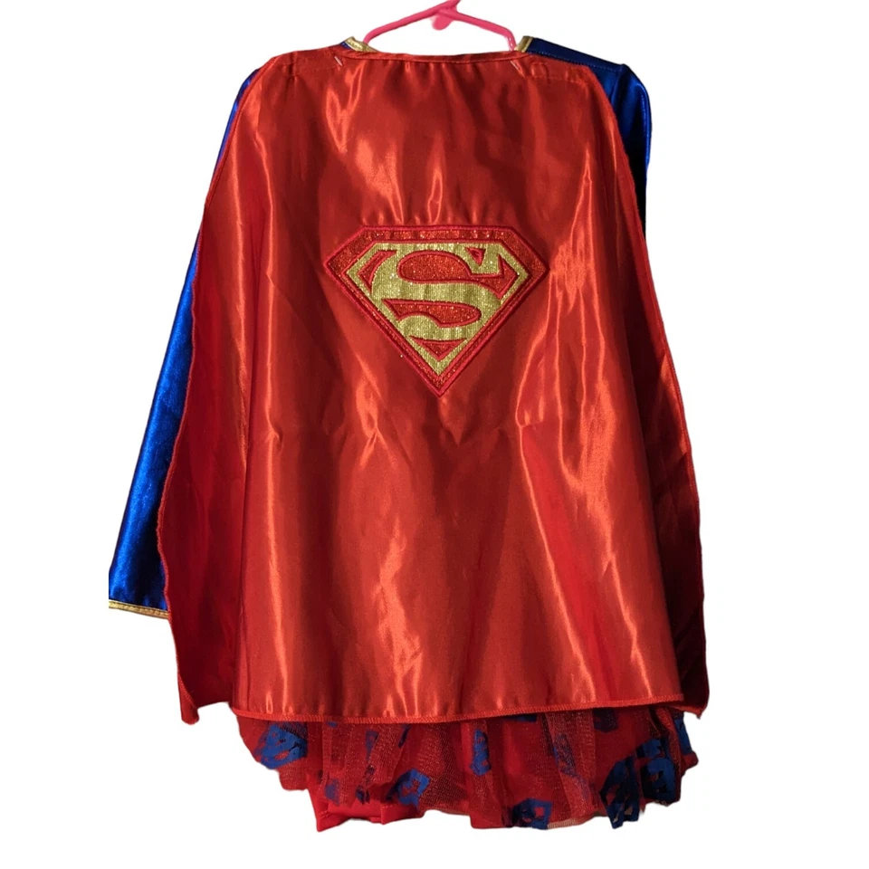 Disfraz de Supergirl Halloween para niño capa adjunta talla pequeña 12" Pit to Pit Foto 2 de 4