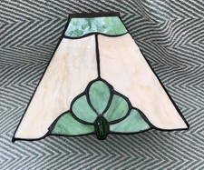TIFFANY STYLE LEADED STAINED CEILING LIGHT SHADE. GREEN CREAM 