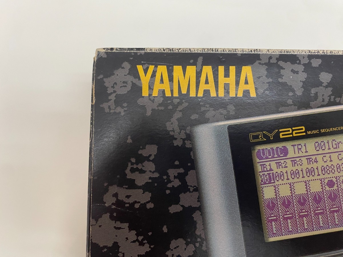 YAMAHA QY22 Midi Music Sequencer MIDI Rhythm Machine Good w/box OD