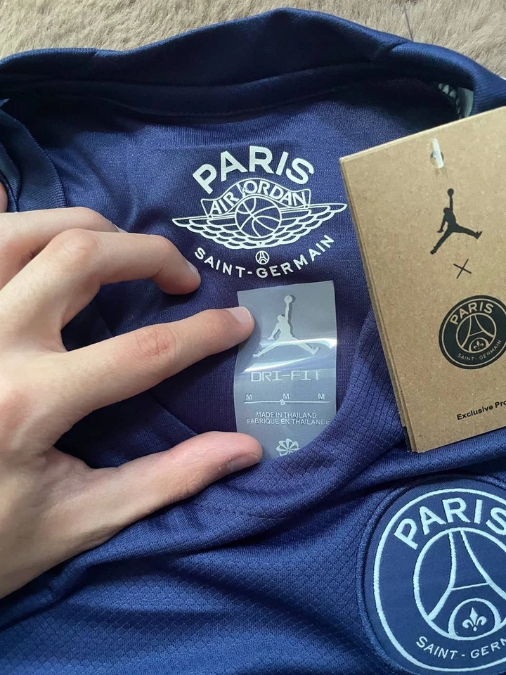 Maillot PSG x Jordan – Édition Spéciale – Neuf avec étiquette - Photo 2/4