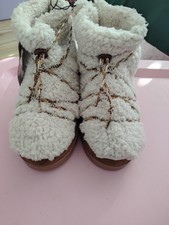NWT Dearfoams Women s 9-10 Soft Cream Fleece Slipper Ankle Brown Boots Mrsp 28
