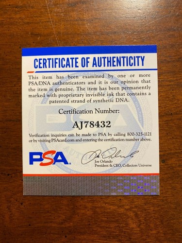 Joe Sakic Autographed Puck PSA/DNA - Picture 3 of 3