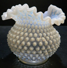 Vintage Fenton White Opalescent Hobnail Ruffled Edge Round Vase 5.25" x5.75" Ex