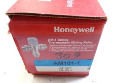 NIB Honeywell AM-1 series Thermostatic mixing valve 3/4" NPT  100-145 F    #2046