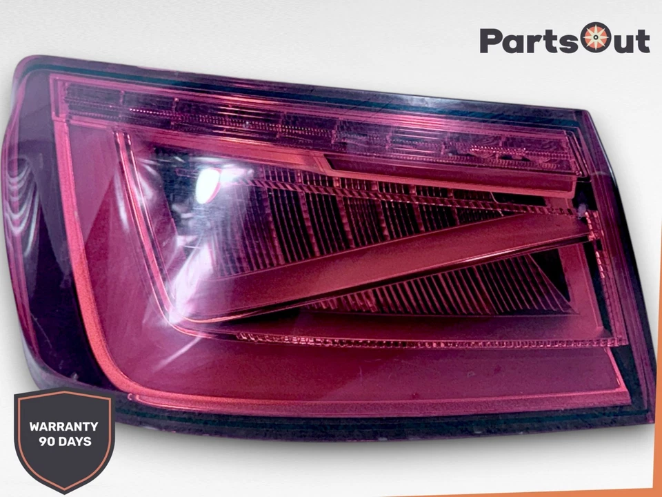 Conjunto de luces traseras laterales del conductor Audi A3 Quattro LH 2015-2016 8V5945095C fabricante de equipos originales Foto 3 de 4