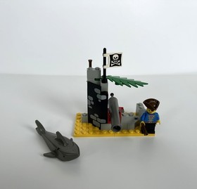 Lego set 1492 Battle Cove Polybag &ndash; 23 Pieces &ndash; 1 Minifig - Pirates