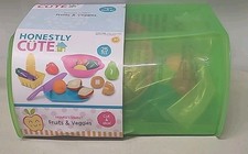 Honestly Cute CUT SLICE 25 Puece Fruits Vegies Farmers Markey PLAY FOOD W/Bin