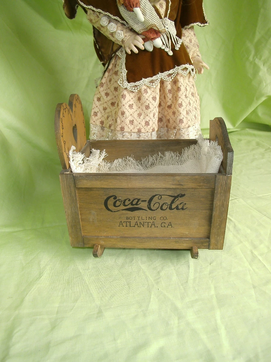 Puppensammlung, Coca Cola Sammlerpuppe  "Sarah"