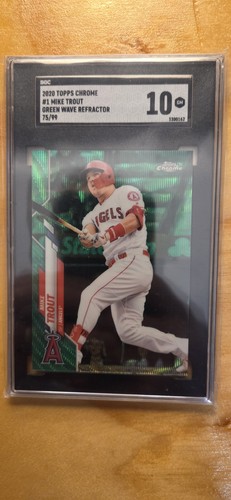 Mike Trout [Green Refractor] #1 2020 Topps Chrome card