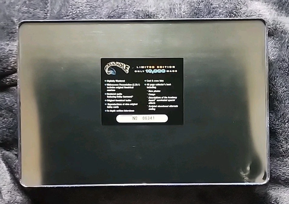 VTG Walt Disney 1999 The Black Hole Limited Edition Tin VHS Book 06351/10,000 - Image 2 of 4