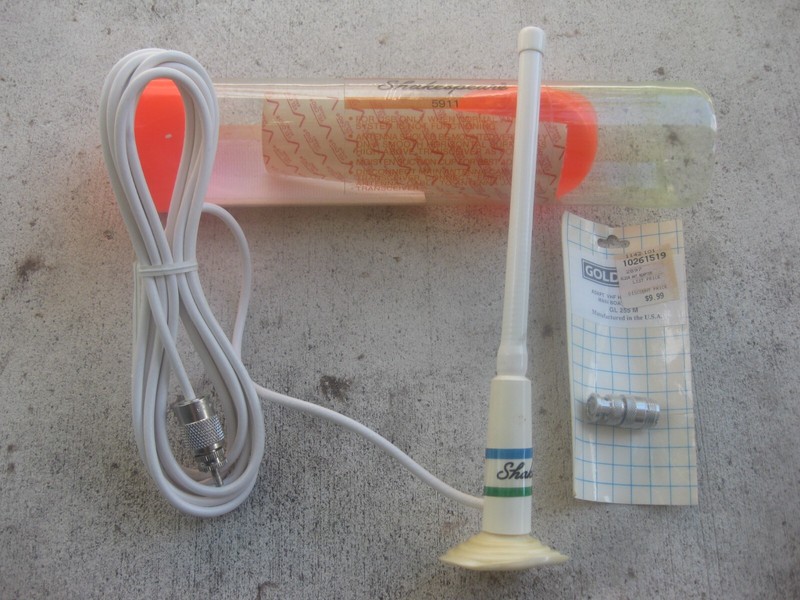 Shakespeare antenna 5911/New with watertight holder and a adapter/GL255M