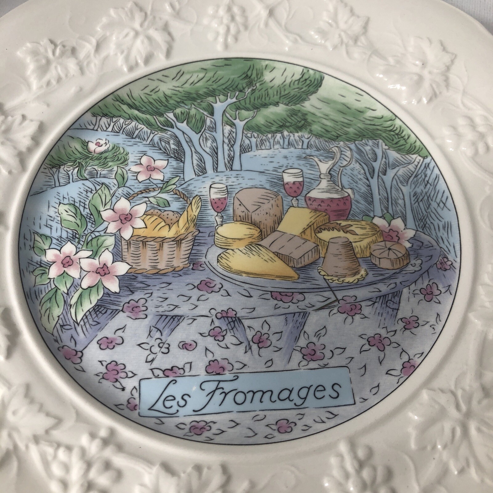 Gien France Les Fromages 8” Salad Plate Rare Més que Fisio