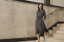 Uniqlo Women 3/4 Sleeve Striped Dress w/ Pockets SIZE XS Tan Navy