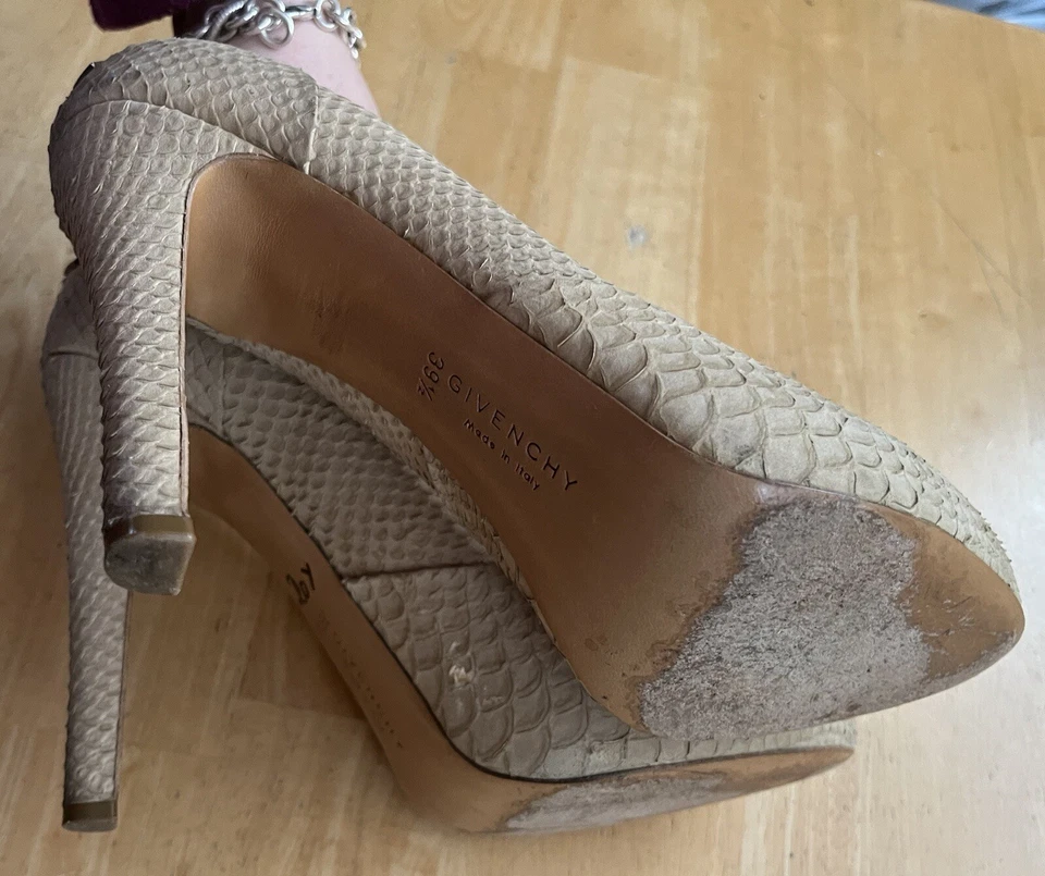 GIVENCHY Italy Tan Snake Leather Gold Logo Heels 5” Pumps Shoes 39 1/2 EU / 9 US - Image 4 of 4