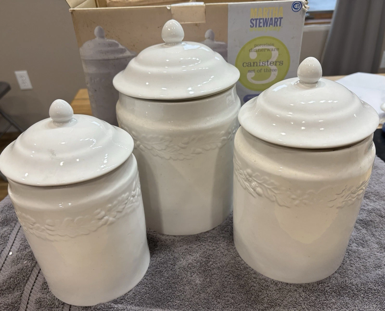 Martha Stewart Porcelain Dinnerware Canisters Set Of 3 Acorn-embossed Pattern