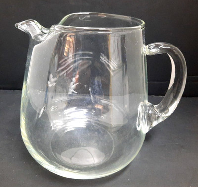Clear Glass Water Pitcher w/Ice Lip Hand Blown 8 cup 7'' Tall Applied Handle