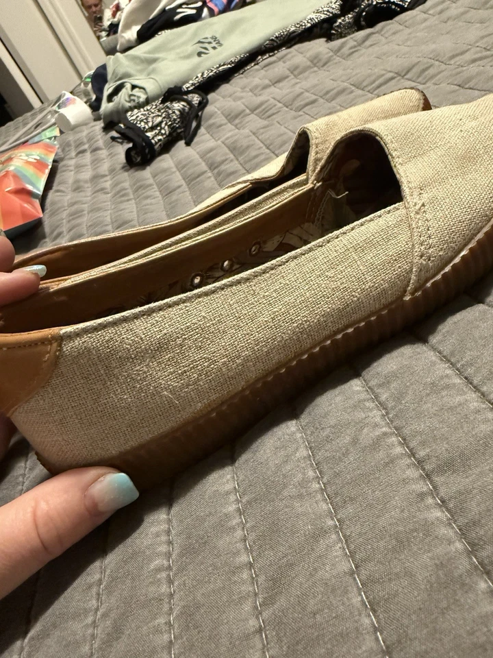 Zapatos sin cordones para mujer Cole Haan tostados talla 8,5 suela de goma excelente estado Foto 4 de 4